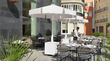 H10 Croma Malaga