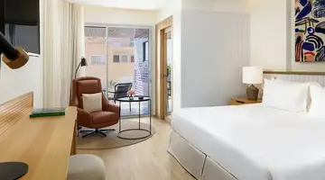 H10 Croma Malaga