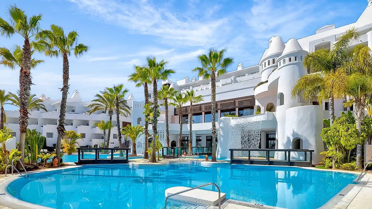 H10 Estepona Palace