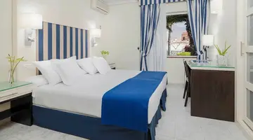 H10 Las Palmeras