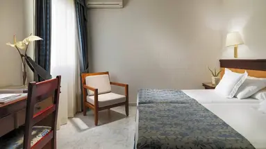 H10 Las Palmeras