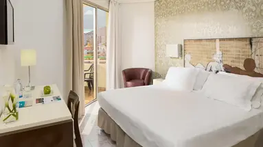 H10 las Palmeras