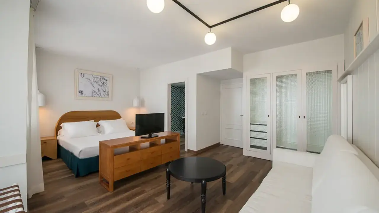 H10 OCEAN SUITES