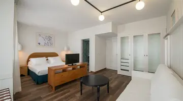 H10 OCEAN SUITES