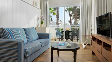 H10 OCEAN SUITES