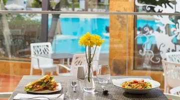 H10 Ocean Suites