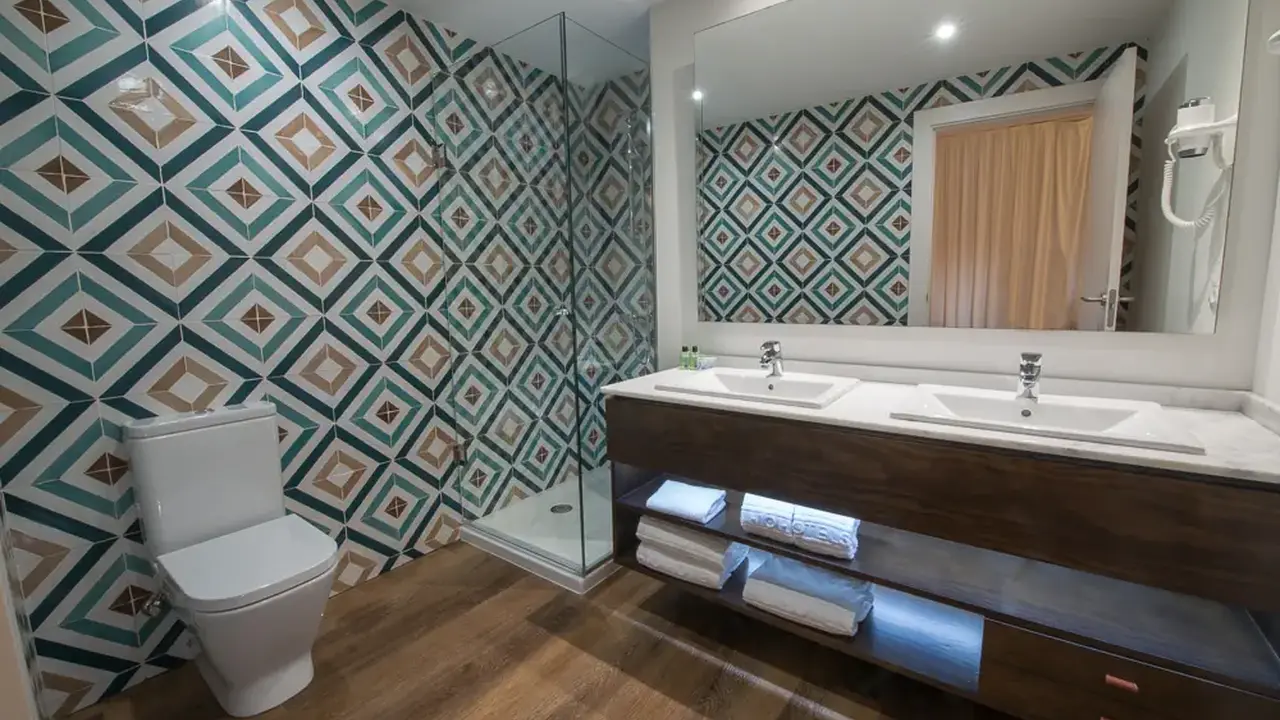 H10 OCEAN SUITES