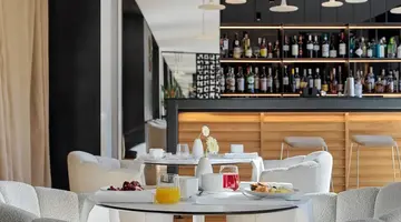 H10 Port Vell