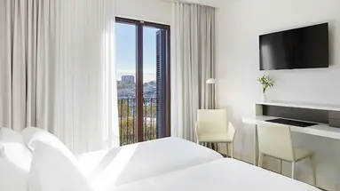 H10 Port Vell