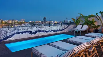H10 Port Vell