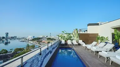H10 Port Vell
