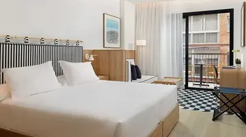H10 Porto Poniente