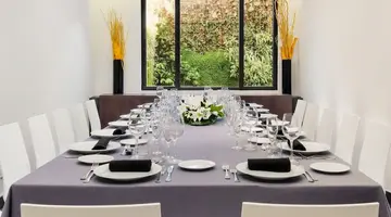 H10 Urquinaona Plaza