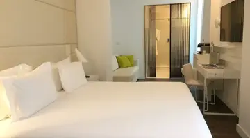 H10 Urquinaona Plaza