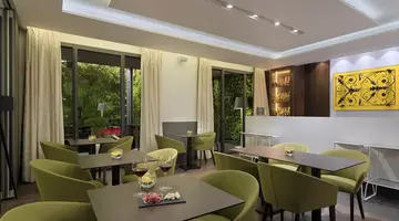 H10 Urquinaona Plaza
