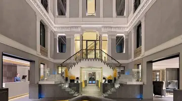 H10 Urquinaona Plaza