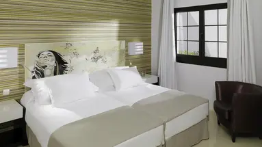 H10 White Suites
