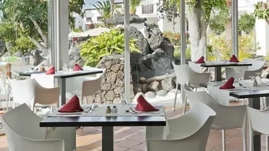 H10 White Suites