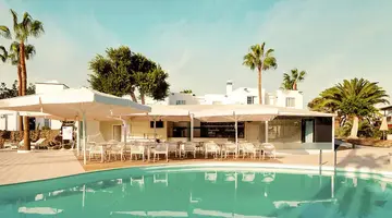 H10 White Suites