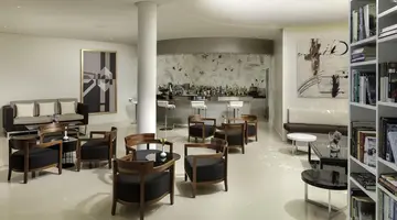 H10 White Suites