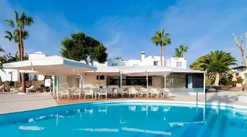 H10 White Suites
