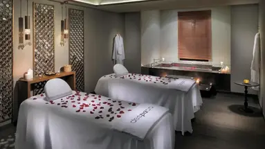 H10 White Suites