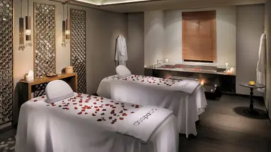 H10 White Suites