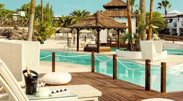H10 White Suites