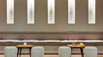 H10 White Suites
