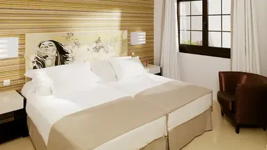 H10 White Suites