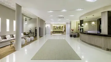 H10 White Suites