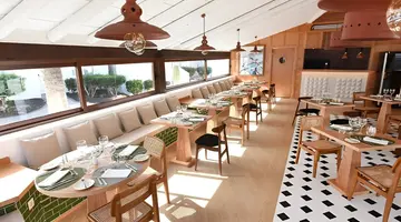 H10 White Suites