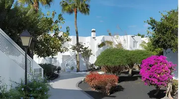 H10 White Suites