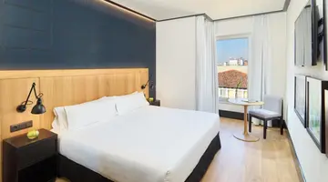 H10 Puerta de Alcalá