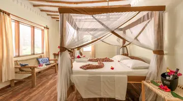Hakuna Majiwe Beach Lodge