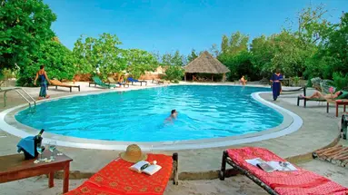 Hakuna Majiwe Beach Lodge