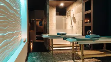 Hanza Hotel