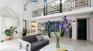 Happiness Apartments