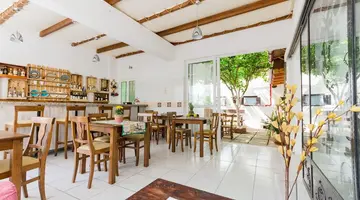 Happiness Apartments