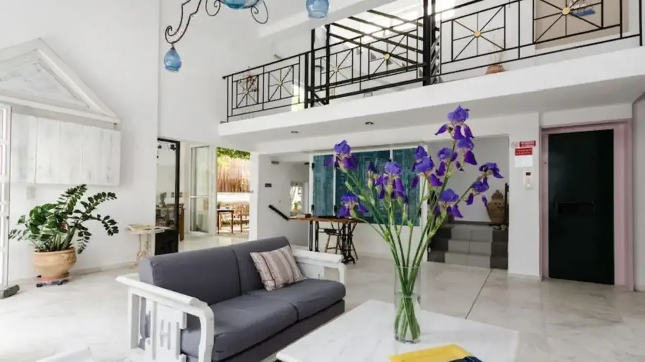 Happiness Apartments