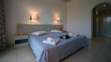 Happy Days Hotel Tholos