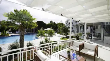 Happy Days Hotel