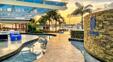 Harbor Club