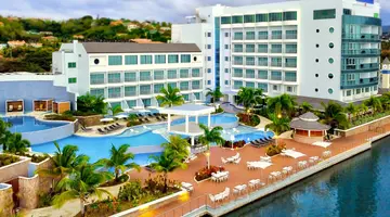 Harbor Club