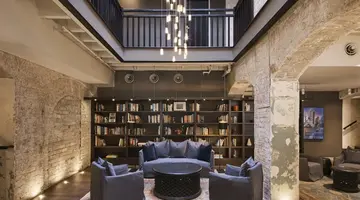 Harbour Rocks Hotel