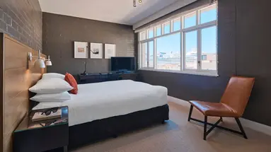 Harbour Rocks Hotel