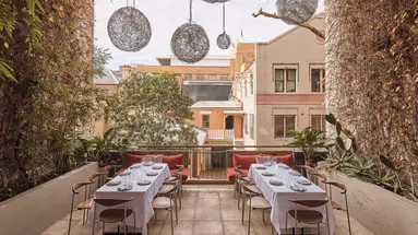 Harbour Rocks Hotel