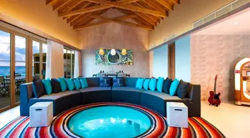 HARD ROCK HOTEL MALDIVES