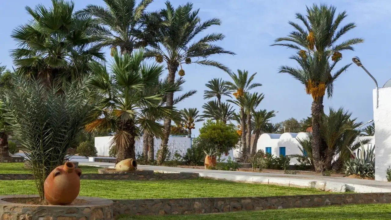Hari Club Beach Resort