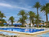 Hari Club Beach Resort